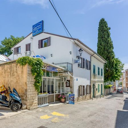 Apartments Cindric Selce Exterior photo